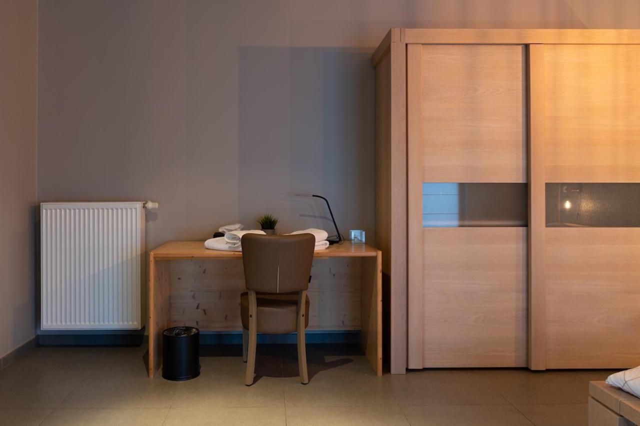 Oud Gemeentehuis Poelkapelle Екстер'єр фото
